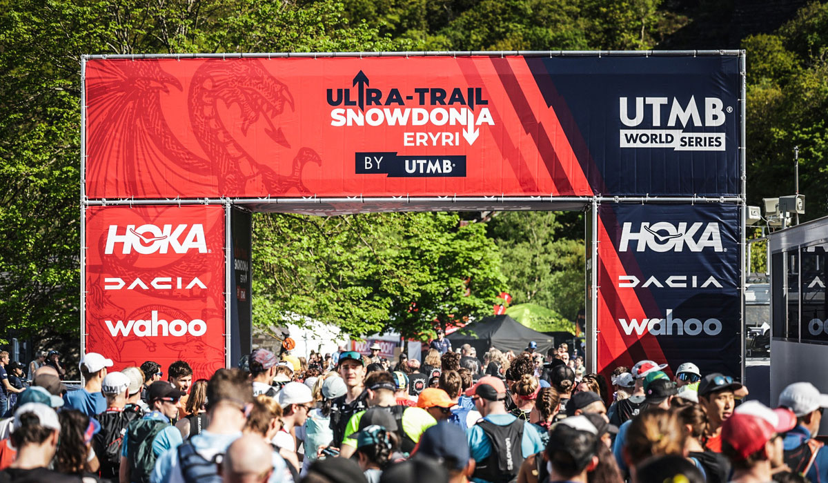 Bespoke printed banners at the snowdonia marathon start line
